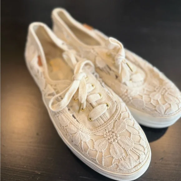 Keds Women's Cream Floral Lace Sneakers - Picture 2 of 5